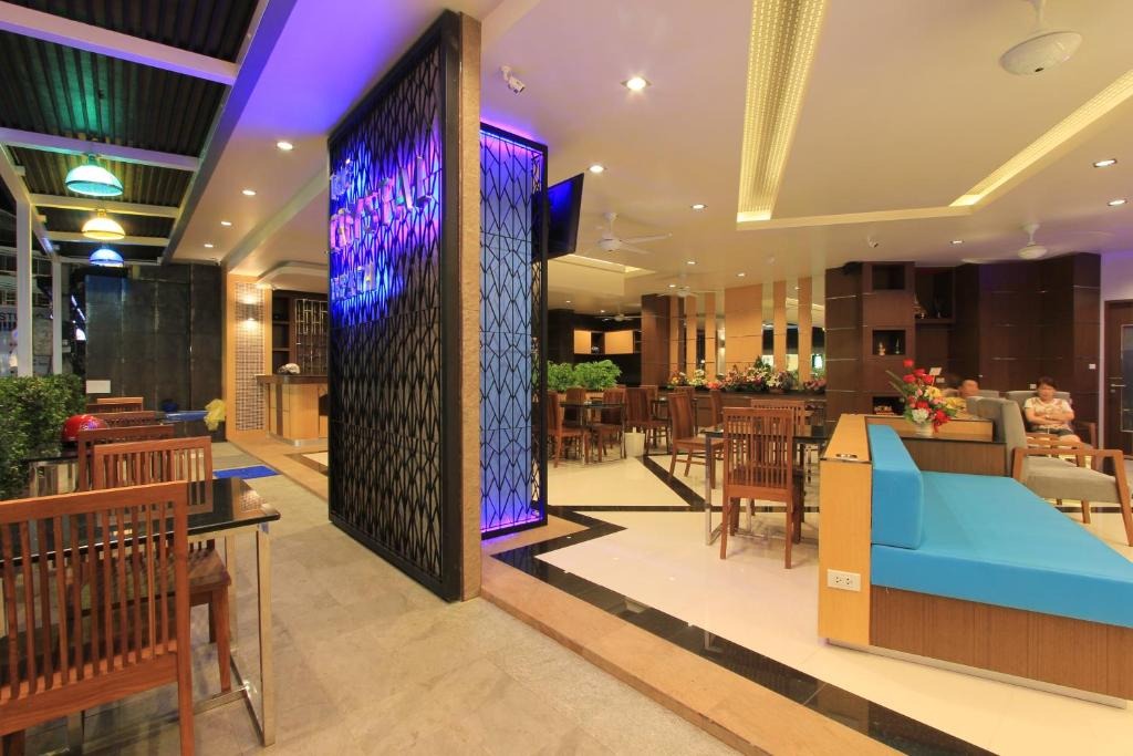 هتل د کریستال پاتونگ پوکت